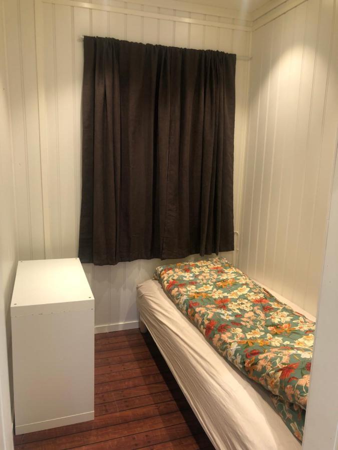 Den gule huset Appartement Lyngdal Buitenkant foto