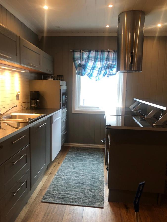 Den gule huset Appartement Lyngdal Buitenkant foto